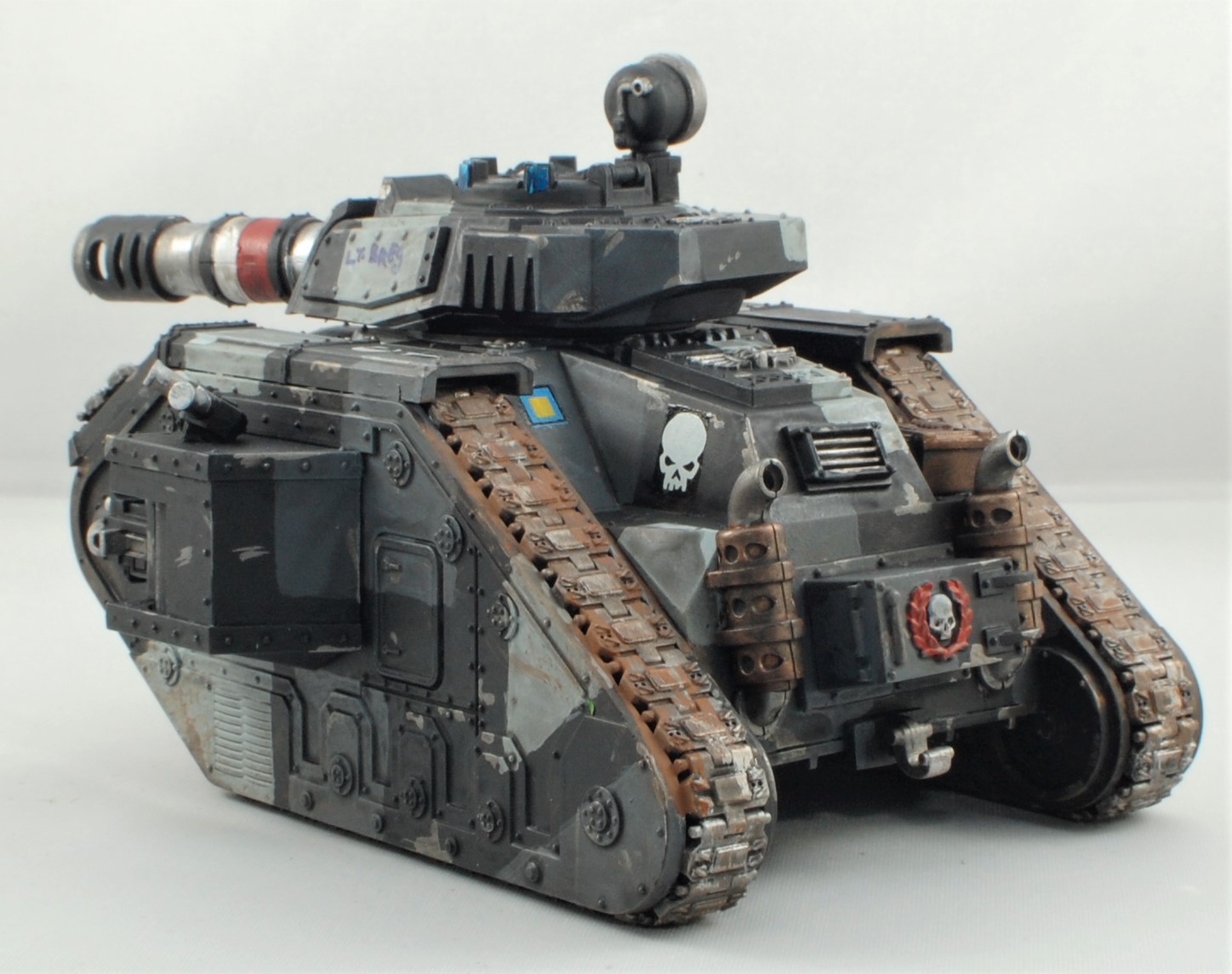 Leman Russ Battle Tank.